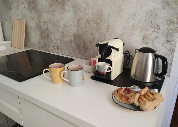 Dimora Eterna, Vacation & Business